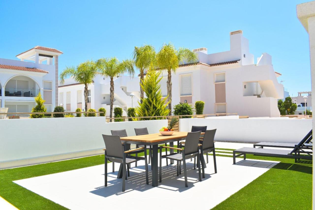 New Build Apartment On Beautiful Modern Complex Rojales Exterior photo